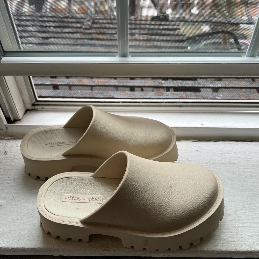 Jeffrey Campbell Clogge Platform Clogs